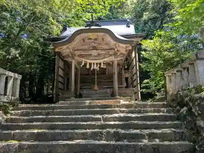 闇見神社の{uncategorized: "未分類", other: "その他", undefined: "問題あり", building: "その他建物", grave: "お墓", sacred_gate: "鳥居", guardian: "狛犬", statue: "像", buddha: "仏像", history: "歴史", nature: "自然", garden: "庭園", animal: "動物", pagoda: "塔", temizu: "手水舎", mountain_gate: "山門・神門", sanctuary: "本殿・本堂", subordinate: "末社・摂社", art: "芸術", scenery: "景色", jizo: "地蔵", ema: "絵馬", goshuin: "御朱印", omikuji: "おみくじ", items: "授与品その他", amulet: "お守り", goshuincho: "御朱印帳", eats: "食事", festival: "お祭り", votive_dance: "神楽", shichigosan: "七五三参", wedding: "結婚式", experience: "体験その他", initially: "初詣", around: "周辺", anti_infection: "感染症対策"}