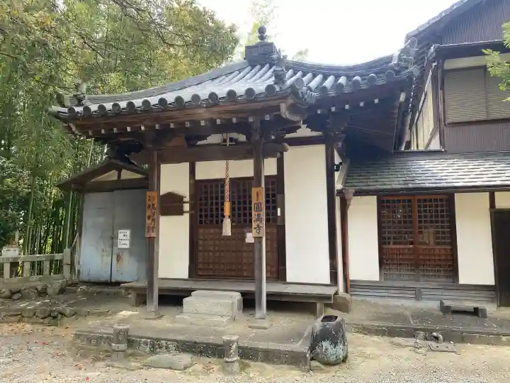圓満寺の{uncategorized: "未分類", other: "その他", undefined: "問題あり", building: "その他建物", grave: "お墓", sacred_gate: "鳥居", guardian: "狛犬", statue: "像", buddha: "仏像", history: "歴史", nature: "自然", garden: "庭園", animal: "動物", pagoda: "塔", temizu: "手水舎", mountain_gate: "山門・神門", sanctuary: "本殿・本堂", subordinate: "末社・摂社", art: "芸術", scenery: "景色", jizo: "地蔵", ema: "絵馬", goshuin: "御朱印", omikuji: "おみくじ", items: "授与品その他", amulet: "お守り", goshuincho: "御朱印帳", eats: "食事", festival: "お祭り", votive_dance: "神楽", shichigosan: "七五三参", wedding: "結婚式", experience: "体験その他", initially: "初詣", around: "周辺", anti_infection: "感染症対策"}