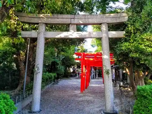 鹿島稲荷社の鳥居