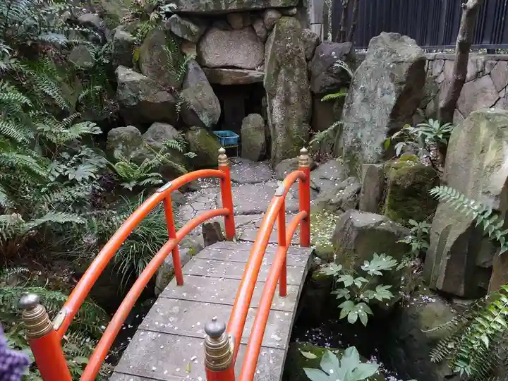 深澤神社の庭園