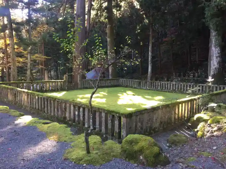 身延山 祖廟拝殿の周辺