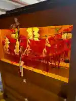 服織神社(真清田神社境内社)の{uncategorized: "未分類", other: "その他", undefined: "問題あり", building: "その他建物", grave: "お墓", sacred_gate: "鳥居", guardian: "狛犬", statue: "像", buddha: "仏像", history: "歴史", nature: "自然", garden: "庭園", animal: "動物", pagoda: "塔", temizu: "手水舎", mountain_gate: "山門・神門", sanctuary: "本殿・本堂", subordinate: "末社・摂社", art: "芸術", scenery: "景色", jizo: "地蔵", ema: "絵馬", goshuin: "御朱印", omikuji: "おみくじ", items: "授与品その他", amulet: "お守り", goshuincho: "御朱印帳", eats: "食事", festival: "お祭り", votive_dance: "神楽", shichigosan: "七五三参", wedding: "結婚式", experience: "体験その他", initially: "初詣", around: "周辺", anti_infection: "感染症対策"}