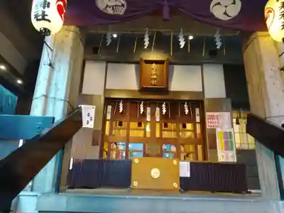 烏森神社の本殿・本堂