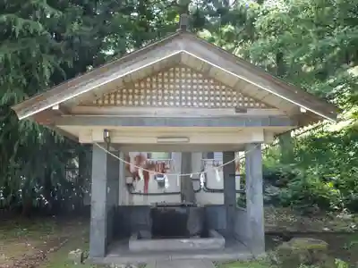 宇奈月神社の手水舎