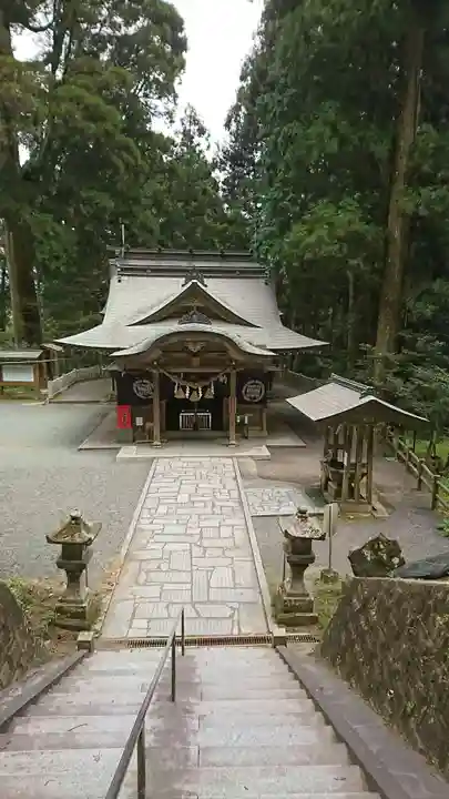 草部吉見神社の本殿・本堂