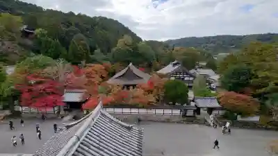 南禅寺の{uncategorized: "未分類", other: "その他", undefined: "問題あり", building: "その他建物", grave: "お墓", sacred_gate: "鳥居", guardian: "狛犬", statue: "像", buddha: "仏像", history: "歴史", nature: "自然", garden: "庭園", animal: "動物", pagoda: "塔", temizu: "手水舎", mountain_gate: "山門・神門", sanctuary: "本殿・本堂", subordinate: "末社・摂社", art: "芸術", scenery: "景色", jizo: "地蔵", ema: "絵馬", goshuin: "御朱印", omikuji: "おみくじ", items: "授与品その他", amulet: "お守り", goshuincho: "御朱印帳", eats: "食事", festival: "お祭り", votive_dance: "神楽", shichigosan: "七五三参", wedding: "結婚式", experience: "体験その他", initially: "初詣", around: "周辺", anti_infection: "感染症対策"}