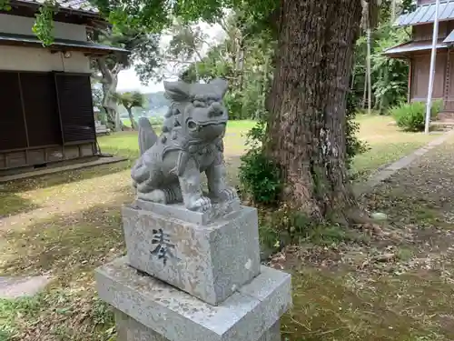 山荻神社の狛犬