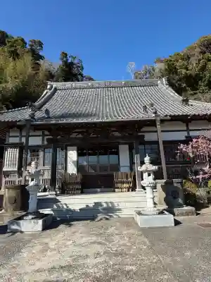 西行寺の{uncategorized: "未分類", other: "その他", undefined: "問題あり", building: "その他建物", grave: "お墓", sacred_gate: "鳥居", guardian: "狛犬", statue: "像", buddha: "仏像", history: "歴史", nature: "自然", garden: "庭園", animal: "動物", pagoda: "塔", temizu: "手水舎", mountain_gate: "山門・神門", sanctuary: "本殿・本堂", subordinate: "末社・摂社", art: "芸術", scenery: "景色", jizo: "地蔵", ema: "絵馬", goshuin: "御朱印", omikuji: "おみくじ", items: "授与品その他", amulet: "お守り", goshuincho: "御朱印帳", eats: "食事", festival: "お祭り", votive_dance: "神楽", shichigosan: "七五三参", wedding: "結婚式", experience: "体験その他", initially: "初詣", around: "周辺", anti_infection: "感染症対策"}