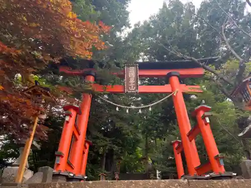 新倉富士浅間神社の鳥居