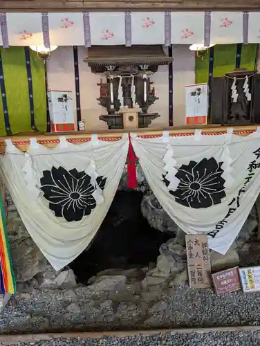 無戸室浅間神社(船津胎内神社)(山梨県)