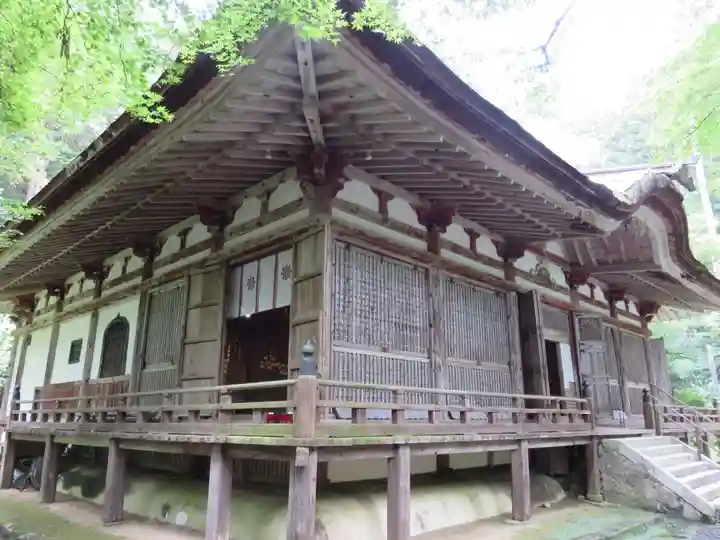 百済寺の本殿・本堂