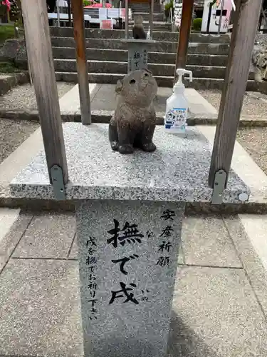 白國神社の狛犬