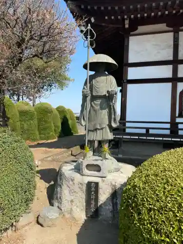 長明寺の{uncategorized: "未分類", other: "その他", undefined: "問題あり", building: "その他建物", grave: "お墓", sacred_gate: "鳥居", guardian: "狛犬", statue: "像", buddha: "仏像", history: "歴史", nature: "自然", garden: "庭園", animal: "動物", pagoda: "塔", temizu: "手水舎", mountain_gate: "山門・神門", sanctuary: "本殿・本堂", subordinate: "末社・摂社", art: "芸術", scenery: "景色", jizo: "地蔵", ema: "絵馬", goshuin: "御朱印", omikuji: "おみくじ", items: "授与品その他", amulet: "お守り", goshuincho: "御朱印帳", eats: "食事", festival: "お祭り", votive_dance: "神楽", shichigosan: "七五三参", wedding: "結婚式", experience: "体験その他", initially: "初詣", around: "周辺", anti_infection: "感染症対策"}