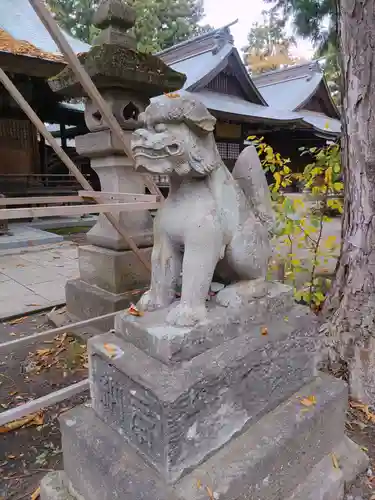 蠶養國神社の狛犬