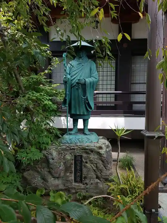 玄通寺の像
