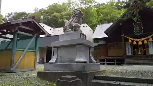 夕張神社の狛犬