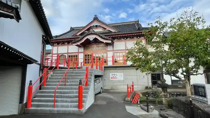 南岳寺の本殿・本堂