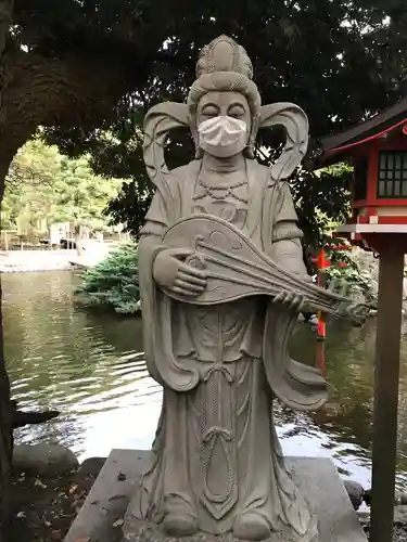 平塚八幡宮の像