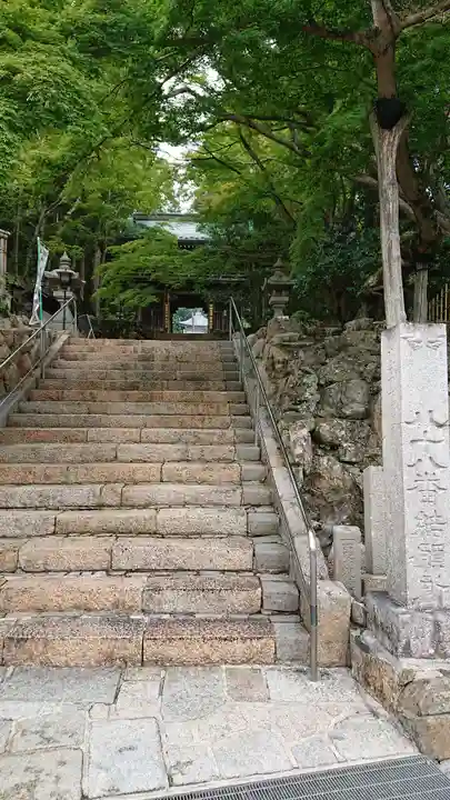 大窪寺の山門・神門