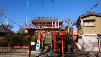 塚越稲荷神社の鳥居