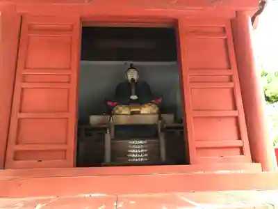 盛岡八幡宮の像