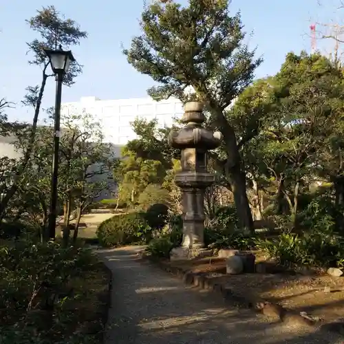 駒止稲荷神社の庭園