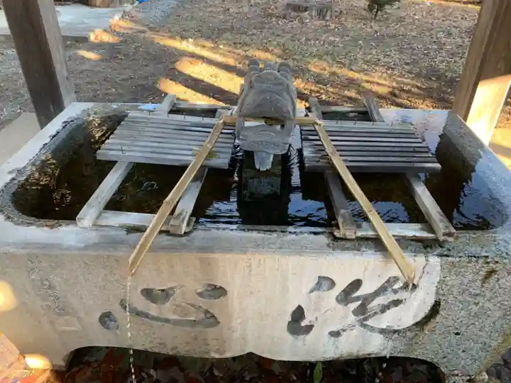 建部神社の手水舎
