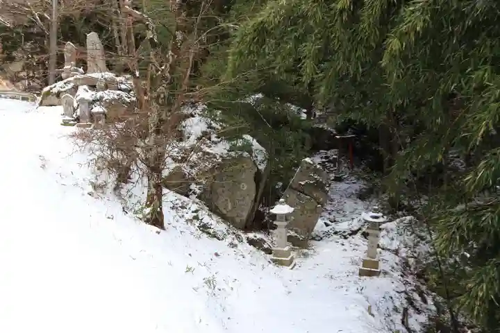 大滝不動尊のその他建物