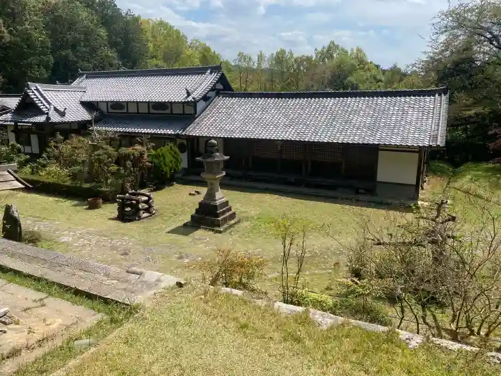 弘仁寺の{uncategorized: "未分類", other: "その他", undefined: "問題あり", building: "その他建物", grave: "お墓", sacred_gate: "鳥居", guardian: "狛犬", statue: "像", buddha: "仏像", history: "歴史", nature: "自然", garden: "庭園", animal: "動物", pagoda: "塔", temizu: "手水舎", mountain_gate: "山門・神門", sanctuary: "本殿・本堂", subordinate: "末社・摂社", art: "芸術", scenery: "景色", jizo: "地蔵", ema: "絵馬", goshuin: "御朱印", omikuji: "おみくじ", items: "授与品その他", amulet: "お守り", goshuincho: "御朱印帳", eats: "食事", festival: "お祭り", votive_dance: "神楽", shichigosan: "七五三参", wedding: "結婚式", experience: "体験その他", initially: "初詣", around: "周辺", anti_infection: "感染症対策"}