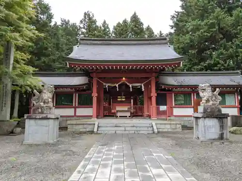 冨士御室浅間神社の本殿