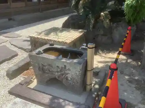 光明院（曼陀羅寺塔頭）の手水舎