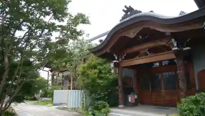 齢延寺の本殿・本堂