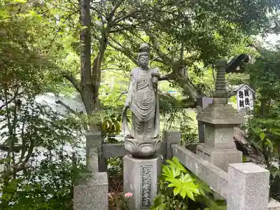 大盛寺の{uncategorized: "未分類", other: "その他", undefined: "問題あり", building: "その他建物", grave: "お墓", sacred_gate: "鳥居", guardian: "狛犬", statue: "像", buddha: "仏像", history: "歴史", nature: "自然", garden: "庭園", animal: "動物", pagoda: "塔", temizu: "手水舎", mountain_gate: "山門・神門", sanctuary: "本殿・本堂", subordinate: "末社・摂社", art: "芸術", scenery: "景色", jizo: "地蔵", ema: "絵馬", goshuin: "御朱印", omikuji: "おみくじ", items: "授与品その他", amulet: "お守り", goshuincho: "御朱印帳", eats: "食事", festival: "お祭り", votive_dance: "神楽", shichigosan: "七五三参", wedding: "結婚式", experience: "体験その他", initially: "初詣", around: "周辺", anti_infection: "感染症対策"}
