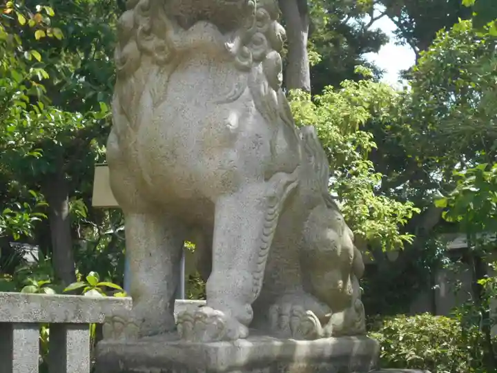 片瀬諏訪神社の狛犬