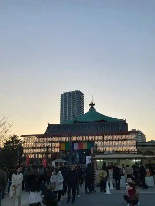 寛永寺不忍池弁天堂の{uncategorized: "未分類", other: "その他", undefined: "問題あり", building: "その他建物", grave: "お墓", sacred_gate: "鳥居", guardian: "狛犬", statue: "像", buddha: "仏像", history: "歴史", nature: "自然", garden: "庭園", animal: "動物", pagoda: "塔", temizu: "手水舎", mountain_gate: "山門・神門", sanctuary: "本殿・本堂", subordinate: "末社・摂社", art: "芸術", scenery: "景色", jizo: "地蔵", ema: "絵馬", goshuin: "御朱印", omikuji: "おみくじ", items: "授与品その他", amulet: "お守り", goshuincho: "御朱印帳", eats: "食事", festival: "お祭り", votive_dance: "神楽", shichigosan: "七五三参", wedding: "結婚式", experience: "体験その他", initially: "初詣", around: "周辺", anti_infection: "感染症対策"}