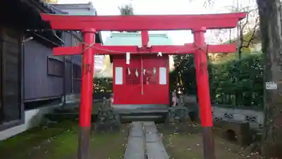 蓮沼氷川神社の鳥居