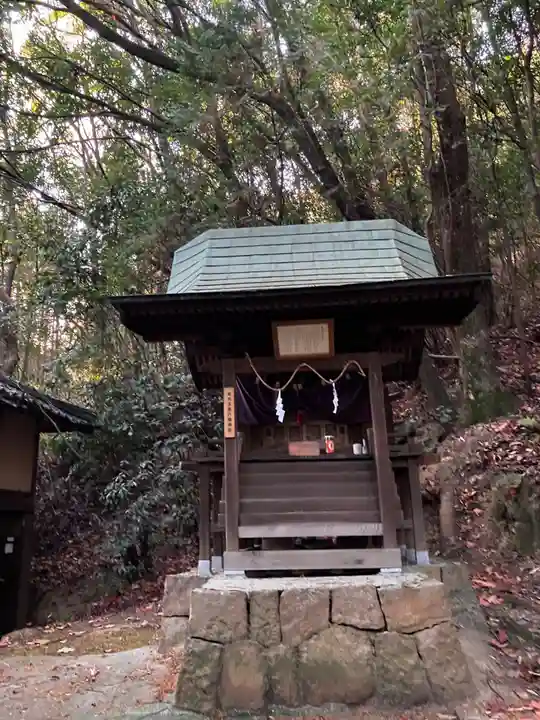 生石八幡神社の末社・摂社
