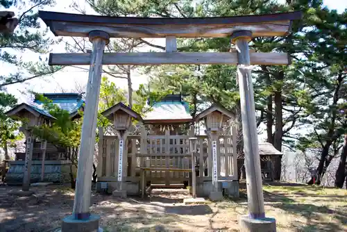 高山稲荷神社の鳥居