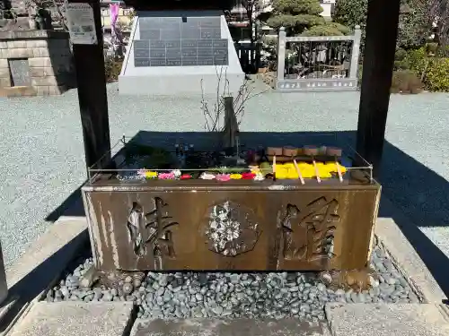 成田山川越別院の{uncategorized: "未分類", other: "その他", undefined: "問題あり", building: "その他建物", grave: "お墓", sacred_gate: "鳥居", guardian: "狛犬", statue: "像", buddha: "仏像", history: "歴史", nature: "自然", garden: "庭園", animal: "動物", pagoda: "塔", temizu: "手水舎", mountain_gate: "山門・神門", sanctuary: "本殿・本堂", subordinate: "末社・摂社", art: "芸術", scenery: "景色", jizo: "地蔵", ema: "絵馬", goshuin: "御朱印", omikuji: "おみくじ", items: "授与品その他", amulet: "お守り", goshuincho: "御朱印帳", eats: "食事", festival: "お祭り", votive_dance: "神楽", shichigosan: "七五三参", wedding: "結婚式", experience: "体験その他", initially: "初詣", around: "周辺", anti_infection: "感染症対策"}