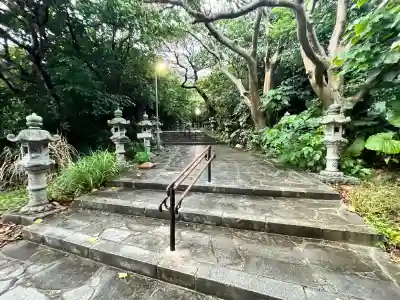 冨崎観音堂の{uncategorized: "未分類", other: "その他", undefined: "問題あり", building: "その他建物", grave: "お墓", sacred_gate: "鳥居", guardian: "狛犬", statue: "像", buddha: "仏像", history: "歴史", nature: "自然", garden: "庭園", animal: "動物", pagoda: "塔", temizu: "手水舎", mountain_gate: "山門・神門", sanctuary: "本殿・本堂", subordinate: "末社・摂社", art: "芸術", scenery: "景色", jizo: "地蔵", ema: "絵馬", goshuin: "御朱印", omikuji: "おみくじ", items: "授与品その他", amulet: "お守り", goshuincho: "御朱印帳", eats: "食事", festival: "お祭り", votive_dance: "神楽", shichigosan: "七五三参", wedding: "結婚式", experience: "体験その他", initially: "初詣", around: "周辺", anti_infection: "感染症対策"}