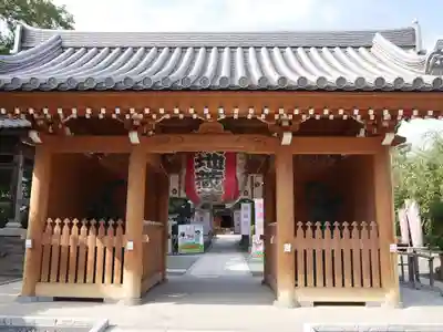 日限地蔵尊 観音院の山門・神門