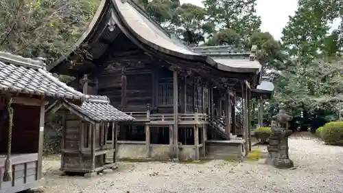 新宮神社の本殿・本堂