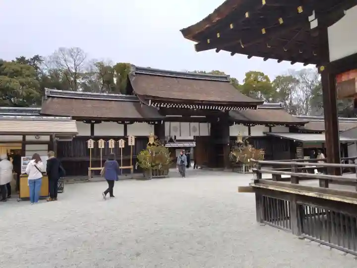 賀茂御祖神社(下鴨神社)の{uncategorized: "未分類", other: "その他", undefined: "問題あり", building: "その他建物", grave: "お墓", sacred_gate: "鳥居", guardian: "狛犬", statue: "像", buddha: "仏像", history: "歴史", nature: "自然", garden: "庭園", animal: "動物", pagoda: "塔", temizu: "手水舎", mountain_gate: "山門・神門", sanctuary: "本殿・本堂", subordinate: "末社・摂社", art: "芸術", scenery: "景色", jizo: "地蔵", ema: "絵馬", goshuin: "御朱印", omikuji: "おみくじ", items: "授与品その他", amulet: "お守り", goshuincho: "御朱印帳", eats: "食事", festival: "お祭り", votive_dance: "神楽", shichigosan: "七五三参", wedding: "結婚式", experience: "体験その他", initially: "初詣", around: "周辺", anti_infection: "感染症対策"}