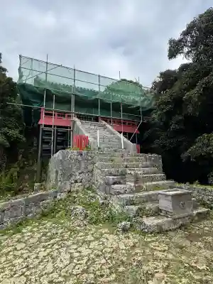末吉宮の{uncategorized: "未分類", other: "その他", undefined: "問題あり", building: "その他建物", grave: "お墓", sacred_gate: "鳥居", guardian: "狛犬", statue: "像", buddha: "仏像", history: "歴史", nature: "自然", garden: "庭園", animal: "動物", pagoda: "塔", temizu: "手水舎", mountain_gate: "山門・神門", sanctuary: "本殿・本堂", subordinate: "末社・摂社", art: "芸術", scenery: "景色", jizo: "地蔵", ema: "絵馬", goshuin: "御朱印", omikuji: "おみくじ", items: "授与品その他", amulet: "お守り", goshuincho: "御朱印帳", eats: "食事", festival: "お祭り", votive_dance: "神楽", shichigosan: "七五三参", wedding: "結婚式", experience: "体験その他", initially: "初詣", around: "周辺", anti_infection: "感染症対策"}