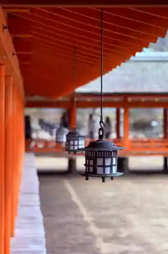 厳島神社の{uncategorized: "未分類", other: "その他", undefined: "問題あり", building: "その他建物", grave: "お墓", sacred_gate: "鳥居", guardian: "狛犬", statue: "像", buddha: "仏像", history: "歴史", nature: "自然", garden: "庭園", animal: "動物", pagoda: "塔", temizu: "手水舎", mountain_gate: "山門・神門", sanctuary: "本殿・本堂", subordinate: "末社・摂社", art: "芸術", scenery: "景色", jizo: "地蔵", ema: "絵馬", goshuin: "御朱印", omikuji: "おみくじ", items: "授与品その他", amulet: "お守り", goshuincho: "御朱印帳", eats: "食事", festival: "お祭り", votive_dance: "神楽", shichigosan: "七五三参", wedding: "結婚式", experience: "体験その他", initially: "初詣", around: "周辺", anti_infection: "感染症対策"}