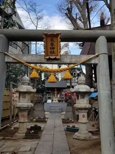 高円寺氷川神社の鳥居