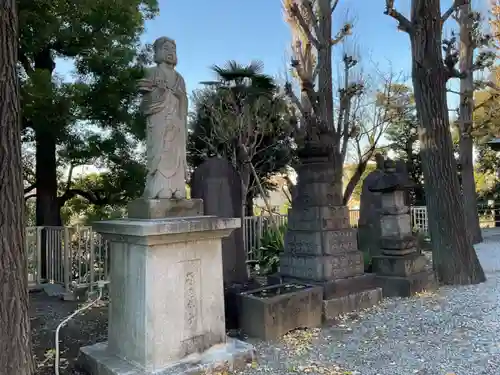 宝仙寺の像