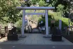 鳩森八幡神社の鳥居