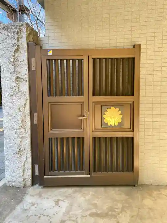 盛泰寺の{uncategorized: "未分類", other: "その他", undefined: "問題あり", building: "その他建物", grave: "お墓", sacred_gate: "鳥居", guardian: "狛犬", statue: "像", buddha: "仏像", history: "歴史", nature: "自然", garden: "庭園", animal: "動物", pagoda: "塔", temizu: "手水舎", mountain_gate: "山門・神門", sanctuary: "本殿・本堂", subordinate: "末社・摂社", art: "芸術", scenery: "景色", jizo: "地蔵", ema: "絵馬", goshuin: "御朱印", omikuji: "おみくじ", items: "授与品その他", amulet: "お守り", goshuincho: "御朱印帳", eats: "食事", festival: "お祭り", votive_dance: "神楽", shichigosan: "七五三参", wedding: "結婚式", experience: "体験その他", initially: "初詣", around: "周辺", anti_infection: "感染症対策"}