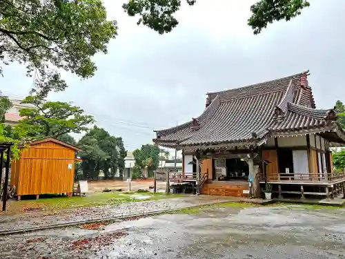 金武観音寺の本殿